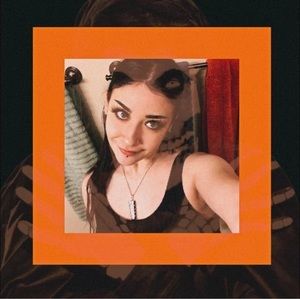 Meet your Posher, Lexi